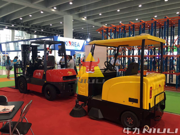 牛力参加广州国际物流装备与技术展览会