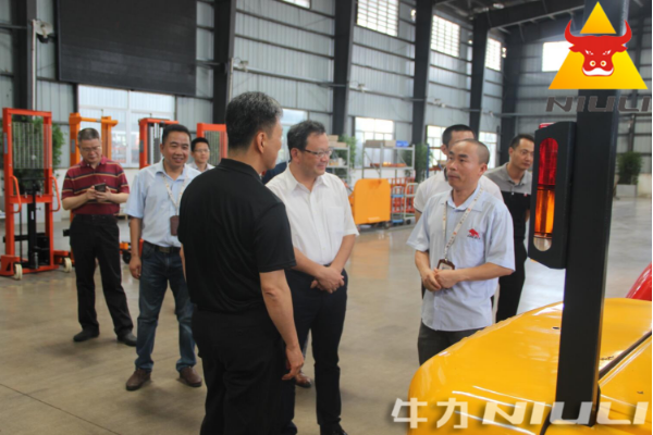 Jiangmen Mayor Liu Yi led a team to visit niuli company to guide the work